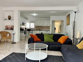 Charming 3-Bed Apartment in Fuengirola